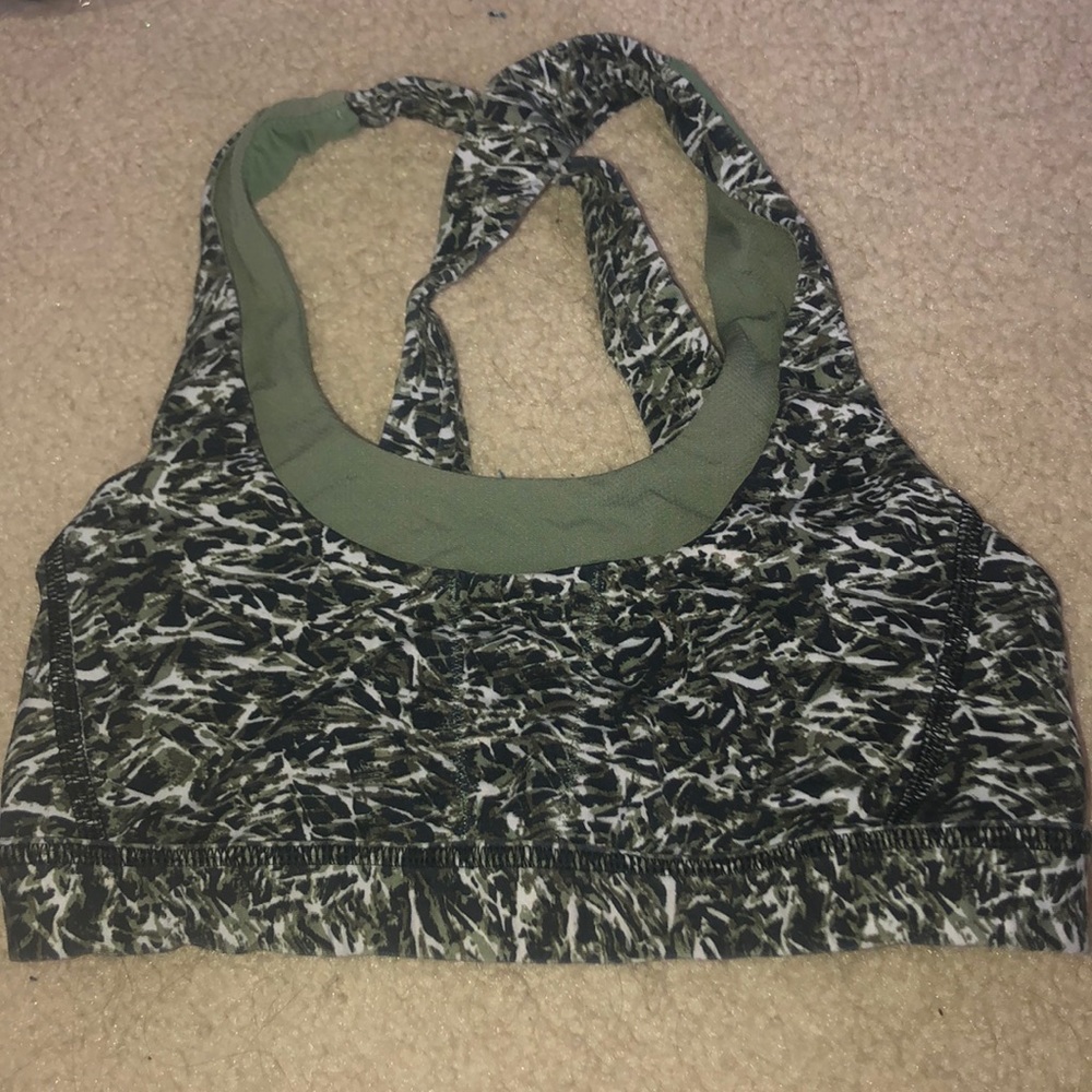 Lululemon sports bra